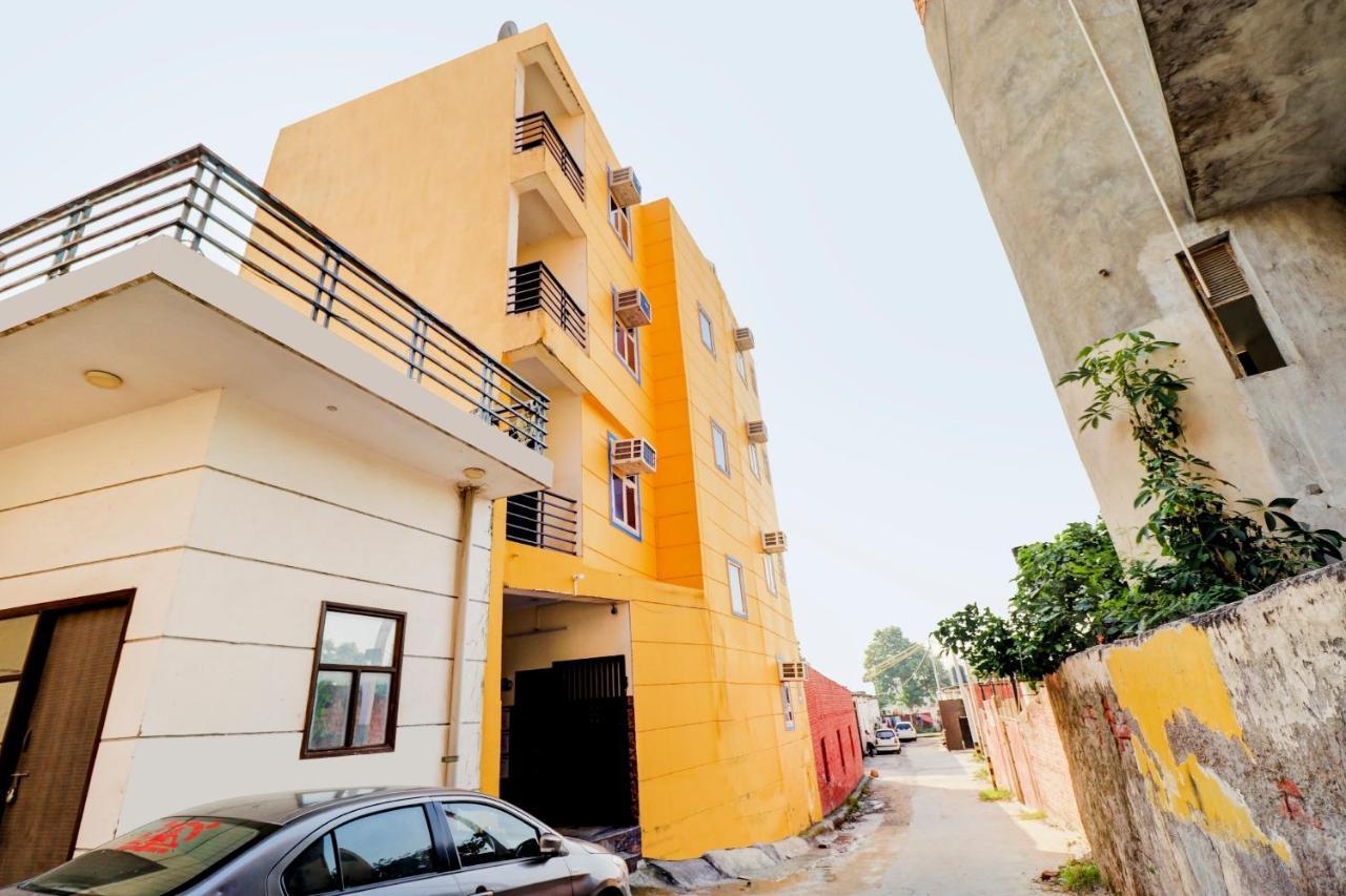 Hotel O Urban Wings New Delhi Ngoại thất bức ảnh