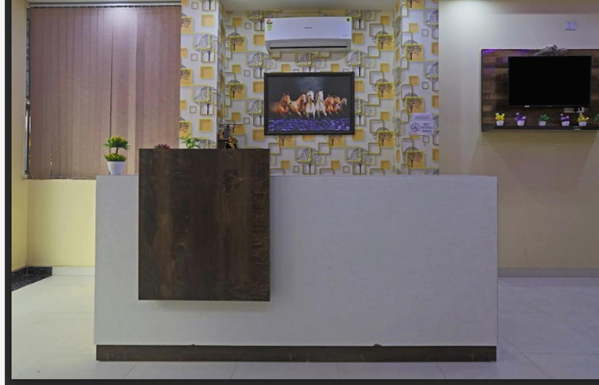 Hotel O Urban Wings New Delhi Ngoại thất bức ảnh