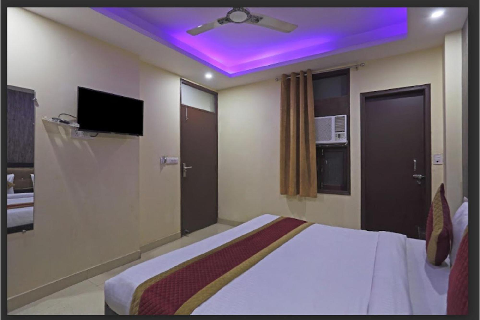 Hotel O Urban Wings New Delhi Ngoại thất bức ảnh