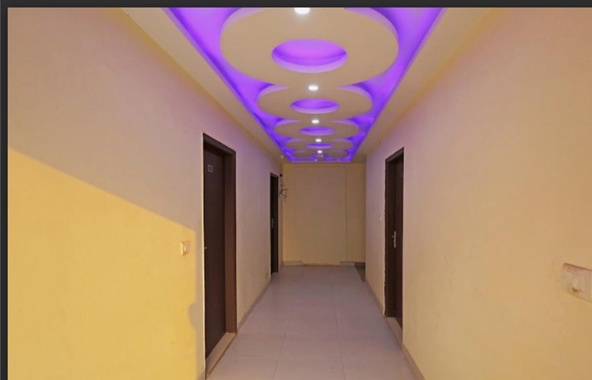 Hotel O Urban Wings New Delhi Ngoại thất bức ảnh
