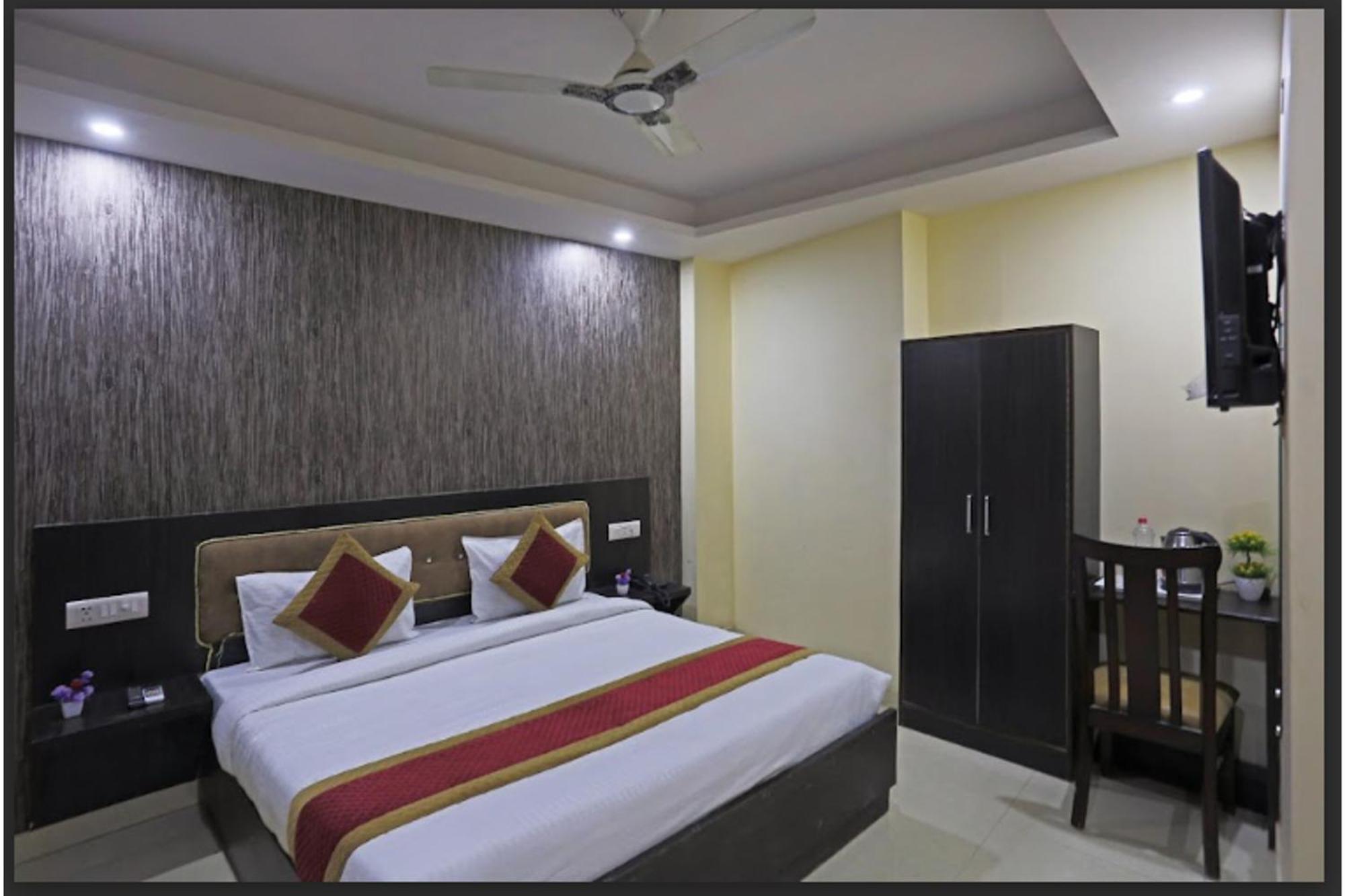 Hotel O Urban Wings New Delhi Ngoại thất bức ảnh